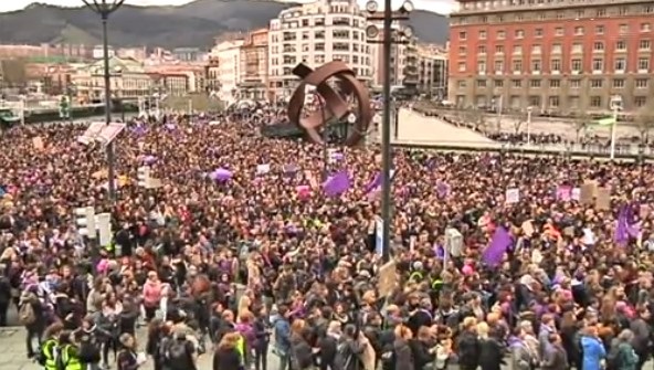 El Parlamento Vasco ha suspendido su Pleno de control por falta de quorum