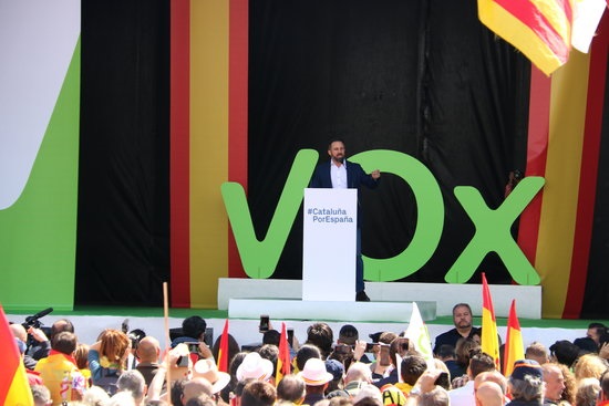 El Gobierno autoriza las manifestaciones en coche a Vox, pero se las niega a los sindicatos