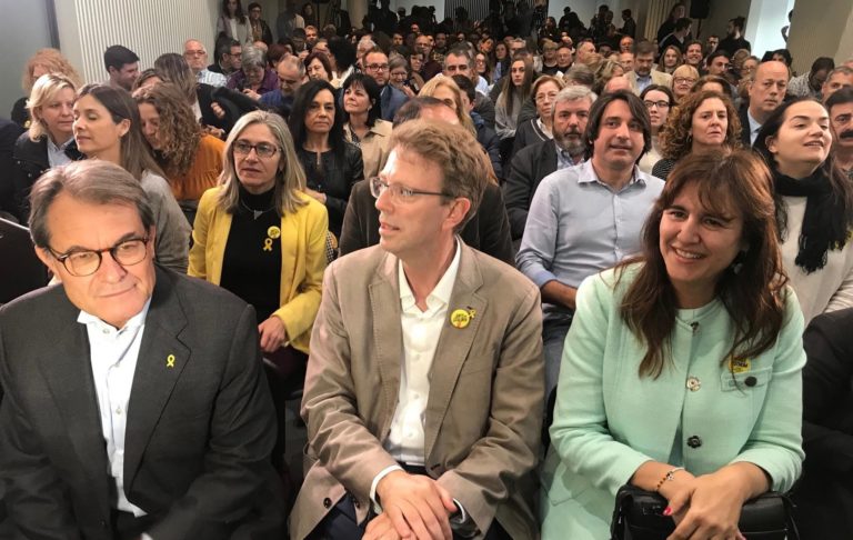 Carles Puigdemont y Artur Mas avisan que el PSOE perjudicará a Catalunya: «Son un obstáculo»