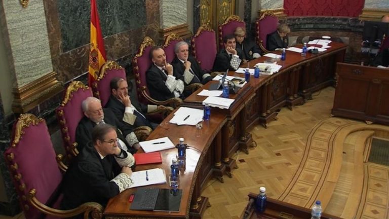 El tribunal del ‘procés’ cierra el calendario de abril con más observadores y testigos de las defensas