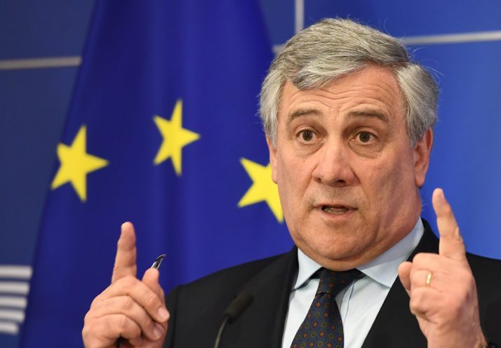Tajani dice que la recogida del acta de eurodiputado por parte de Puigdemont es un asunto español