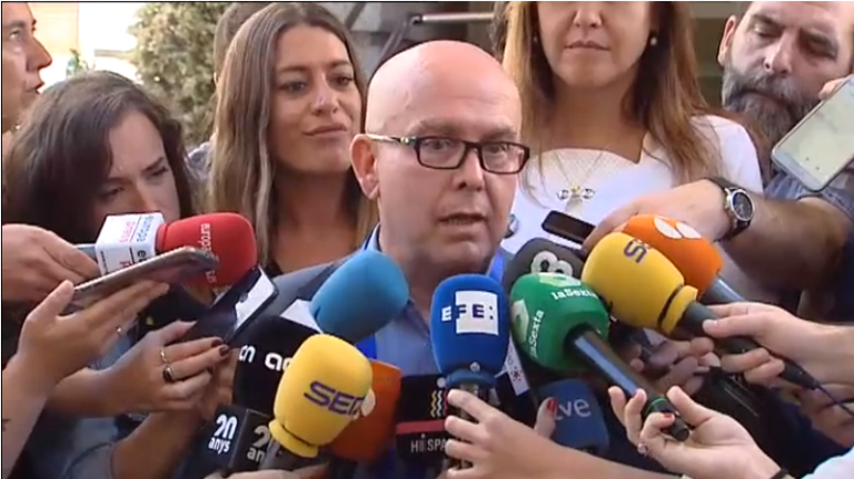 Carles Puigdemont acata la Constitución en Bélgica ante notario y le niegan el acta de eurodiputado a su abogado