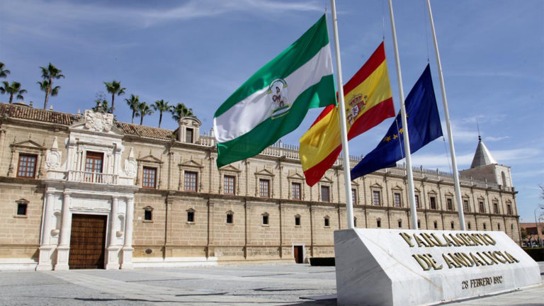 Vox tenía al Gobierno andaluz contra las cuerdas: Le exigía eliminar 150 entes públicos creados en epoca socialista