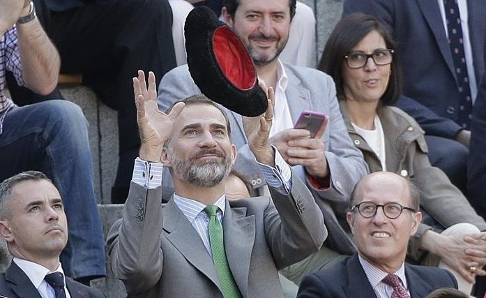 Felipe VI sigue la tradición de maltrato y tortura animal de la Casa Real y preside en Las Ventas otra corrida