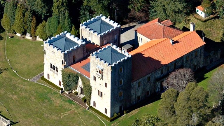 Según la Abogacía del Estado y la doctrina del Palacio de Ayete también podría entorpecer la cesión del Pazo de Meirás
