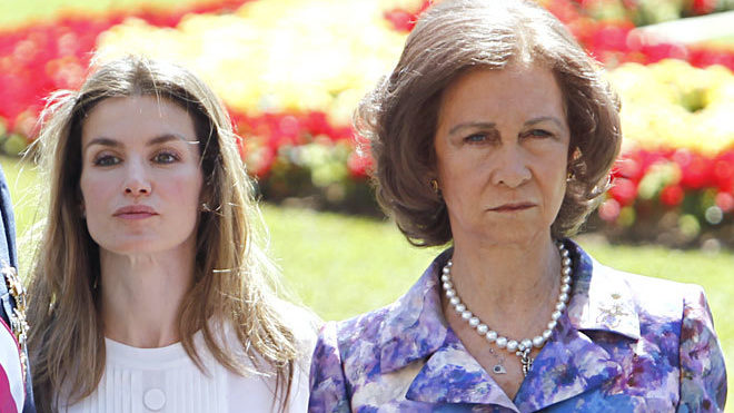 La Familia Real española: La realidad de la misma se percibe en vacaciones con venganzas y ‘exilios’