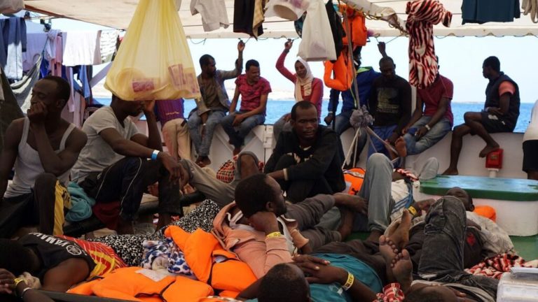 Dante Fachín: España tiene 5978 km de costa y el «faro» lo ponen en medio de la meseta, como para no embarrancar