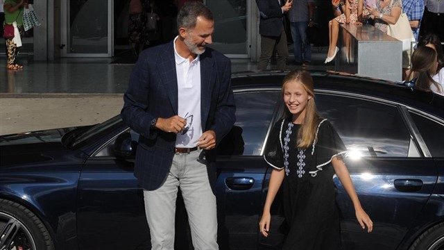 Felipe VI dice que «da gusto» ver al rey Juan Carlos «tan animado» y la  princesa heredera Leonor le ve «muy recuperado»