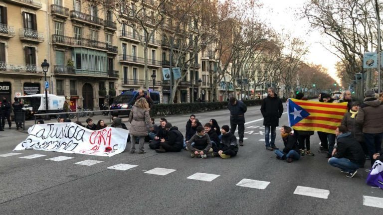 Nace «Ens Plantem» (Nos Plantamos), una plataforma de la sociedad civil para hacer frente al Estado y paralizar Catalunya