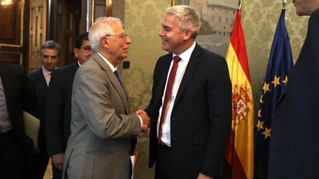 El ministro británico para el Brexit tras verse con Borrell: «Mantendremos los lazos fuertes» con España