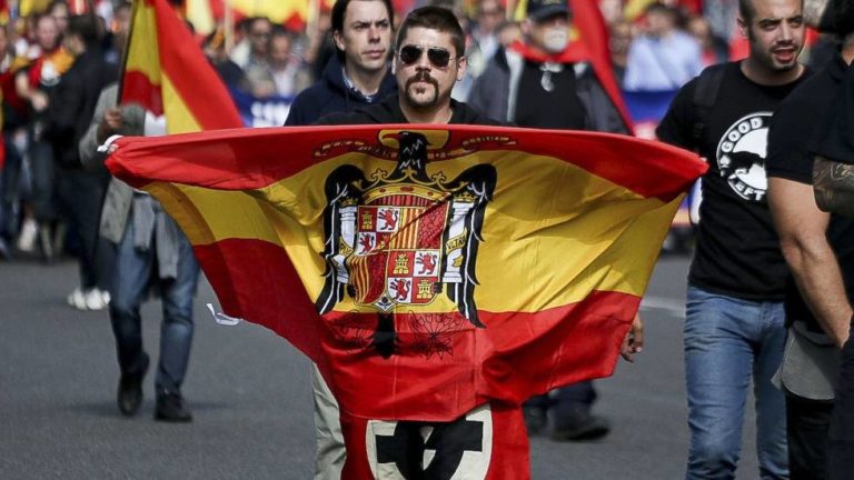 La ultraderecha española, caso único en Europa, prepara movilizaciones contra la exhumación de Franco