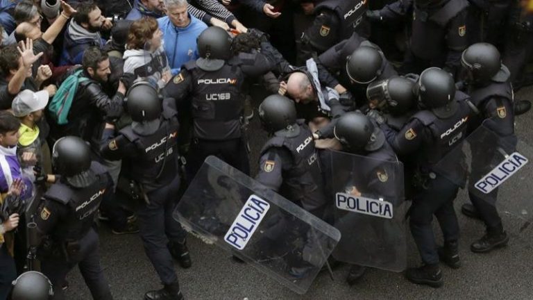 Los ‘Antidisturbios’ se quejan del despliegue en Catalunya: «No sabemos ni cuánto cobramos»