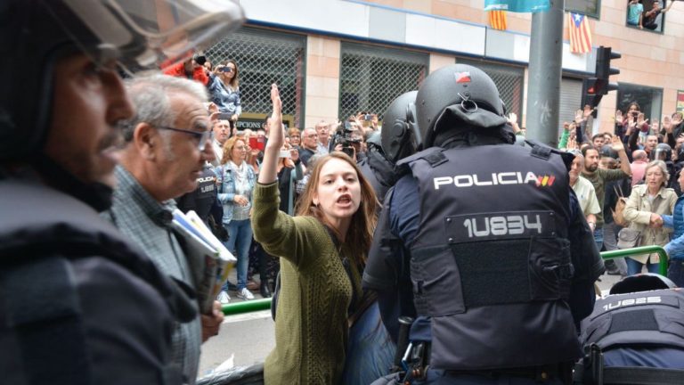 Catalunya tropezará con la misma piedra si se echa atras con las ‘protestas contundentes’, porque ahora serán los estudiantes los encarcelados [Vídeo]