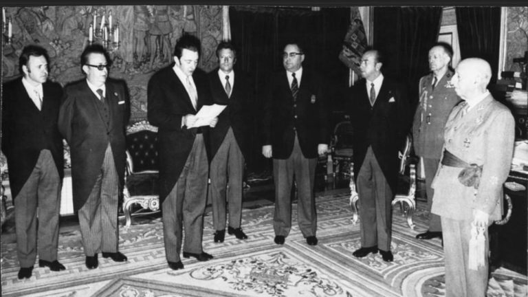Los socios compromisarios del Barça han ratificado la retirada de las distinciones otorgadas al dictador Franco