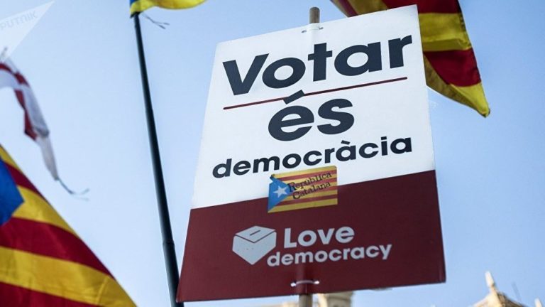 El PSOE afirma que en el acuerdo de Gobierno con Podemos «no estará la tipificación del referéndum como delito»