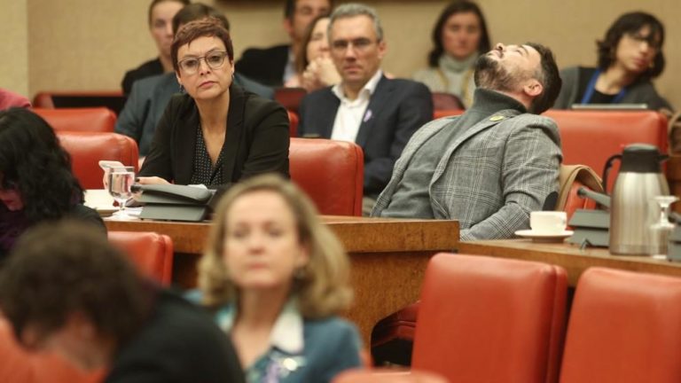 El PSOE sacará adelante el infame «155 digital» con el respaldo de la derecha  y entre fuertes críticas