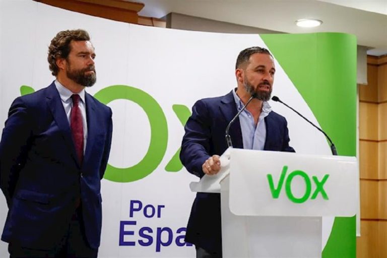 Vox insiste en ilegalizar a partidos que no creen en la unidad de España