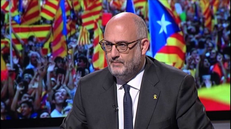 JxCat presión para su abstención: Retira la moción sobre autodeterminación del pleno de esta semana para «facilitar» la negociación con el PSOE