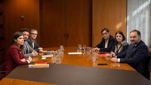 ERC pacta con el PSOE una consulta ciudadana sobre los acuerdos de diálogo