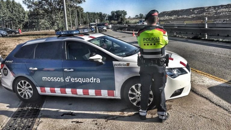 La magistrada que imputa a Laura Borràs amenazó a los Mossos en un control de alcoholemia cuando iba bebida