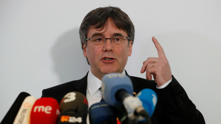 Puigdemont tilda de «cinismo» que se ofrezca ampliar el Estatut en las negociaciones de investidura