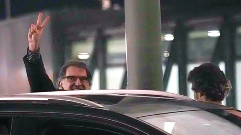 Jordi Cuixart sale de la cárcel de Lledoners en su primer permiso penitenciario