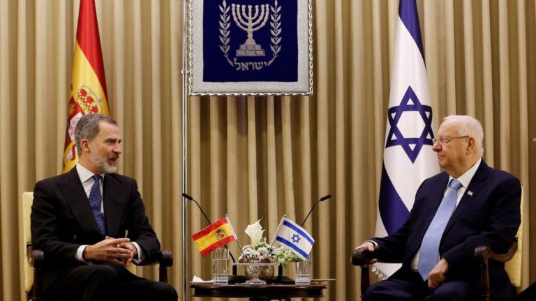 Hipocresía pura de Felipe VI en Israel