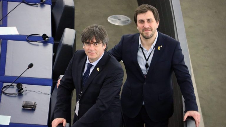 [Vídeo] Puigdemont y Comín ya están en el Parlamento Europeo: «Junqueras también debería estar aquí»