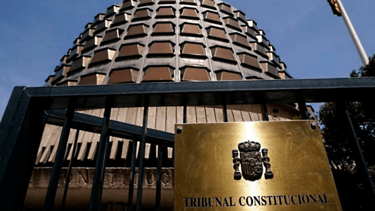 El TC pide a Fiscalía actúe contra Torrent por tramitar propuestas sobre autodeterminación
