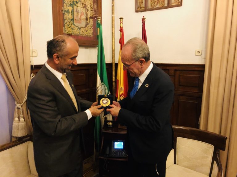 Carta del presidente del Global Council for Tolerance and Peace, Ahmed Bin Mohamed Aljarwan, al alcalde de Málaga Francisco de la Torre.