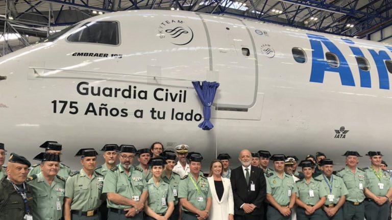 Vídeo #MarcaEspaña: Air Europa presenta un avión que se llama «Policía Nacional»