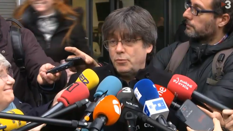 Puigdemont a Sánchez: Comprometerse a «un referéndum de autodeterminación» con Torra