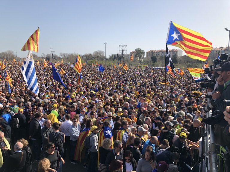 [FOTONOTÍCIA] Más de 200.000 personas participan en el acto del Consell per la República en Perpinyà (Països Catalans )