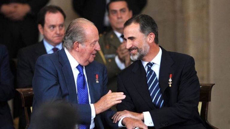Pregunto a Felipe VI si Juan Carlos I sigue vivo