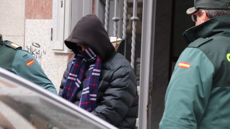 Las Cloacas del Estado permiten ‘untar’ a sus confidentes con nula información de estos