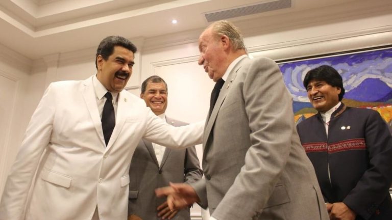La ignorancia de un diputado de Cs relaciona las caceroladas contra la Monarquía con Maduro