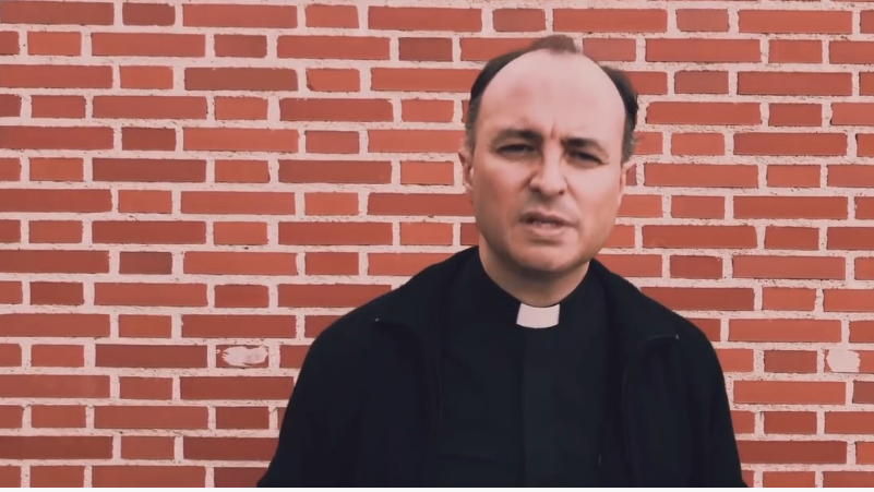 Vídeo] Un sacerdote pide al Gobierno «convertirse para salvar a ...