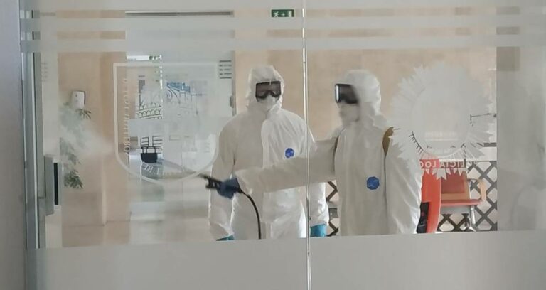 El Gobierno adjudicó a dedo una empresa ‘amiga’ -otra más- para la desinfección