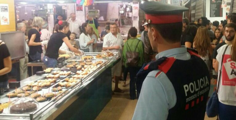 Agreden a un Mosso d’Esquadra fuera de servicio con su porra en Premià de Mar, Barcelona