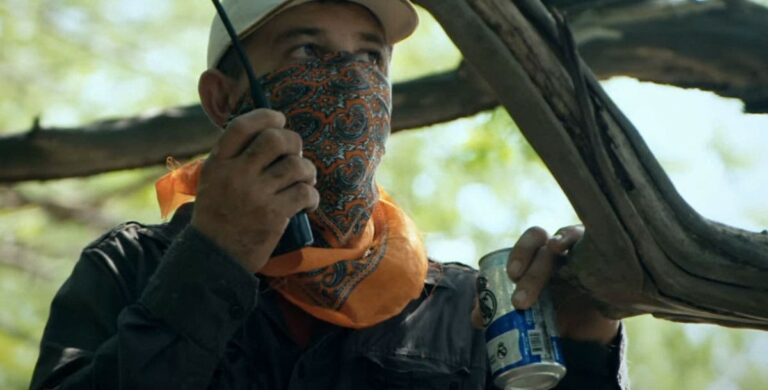 [Vídeo] Los narcotraficantes de México beben cerveza del Real Madrid