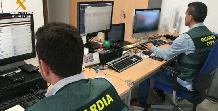 Represión de Estado: Detienen a un ciudadano por ‘tuitear’ contra los poderes fácticos del Estado