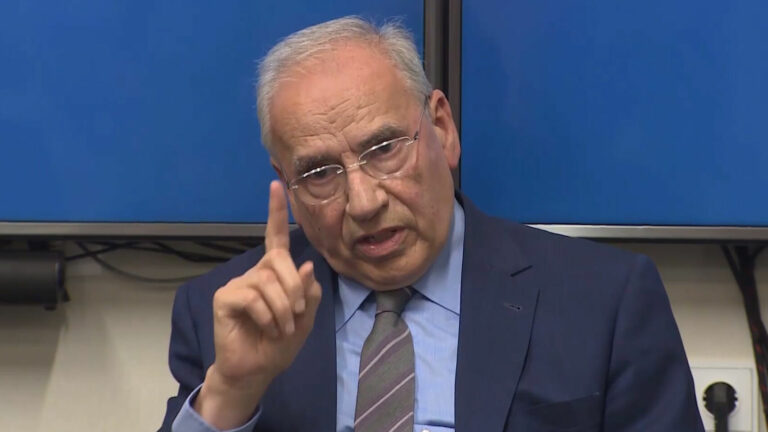 Alfonso Guerra se convierte en tendencia en Twitter
