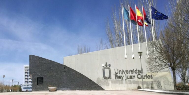 Las red hace sorna con un posible cambio de nombre de la Universidad Rey Juan Carlos