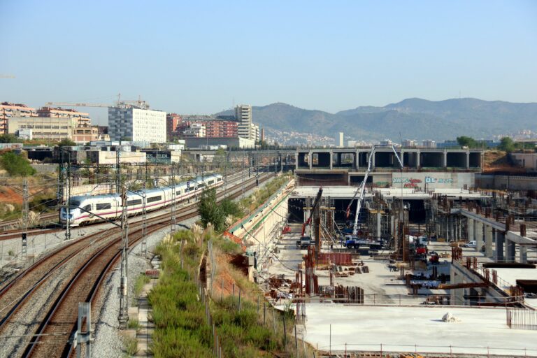 España será rescatada irremediablemente: Ha malversado millones de euros en infraestructuras