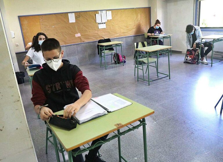 Gobierno y CCAA abordan el comienzo de clases sin haber tomado medidas