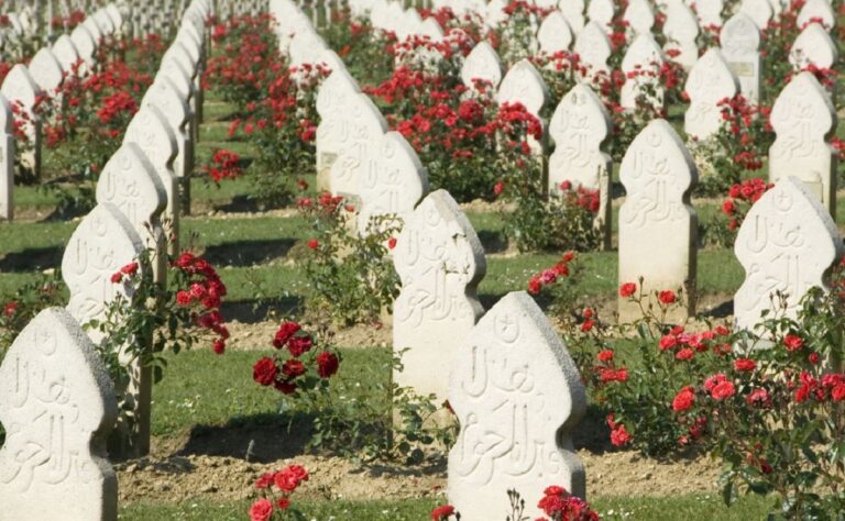 La Organización hispano marroquí Tariq Ibn Ziad impulsará la creación de cementerios musulmanes en España