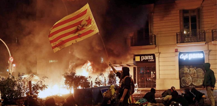 [Vídeo] Protestas en Catalunya tras la inhabilitación del President Quim Torra