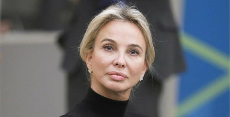 [Vídeo] Rajada de Corinna Larsen: Juan Carlos fue víctima de un “golpe” de su familia y de Rajoy