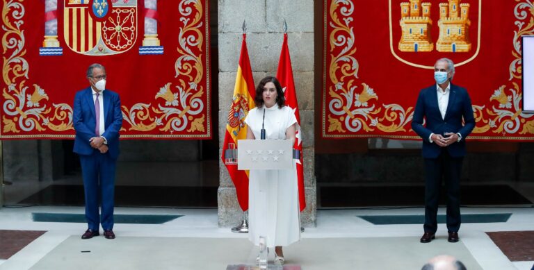 Madrid se gasta 69.000 euros en tres respiradores y 48.000 en un coche oficial 