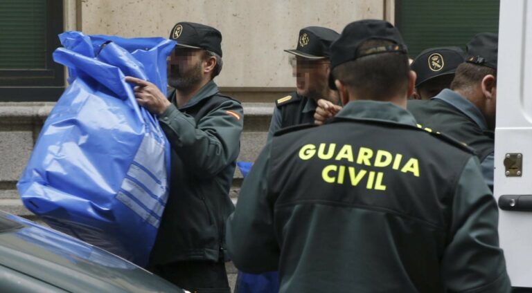 Una veintena de detenidos en Catalunya por la Guardia Civil acusados de financiación al Procés